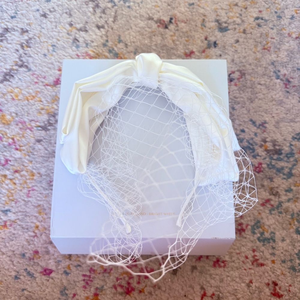 Kristin Ess birdcage veil bow headband in bright white